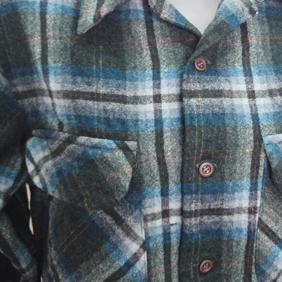 Vintage Pendleton Virgin Wool Men's Flannel Shirt Size M   DAMAGED A FEW HOLES - Picture 6 of 11